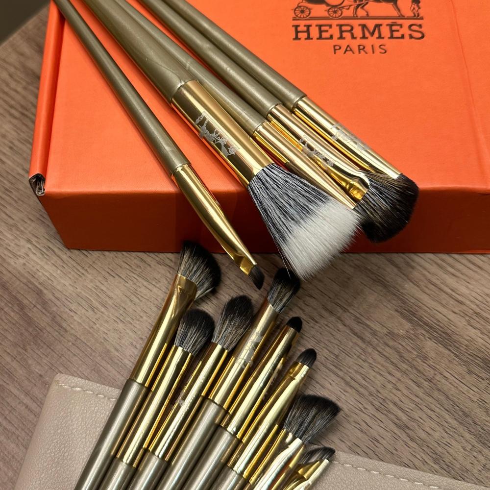 LES PINCEAUX – Complete Artistry Brush Ensemble